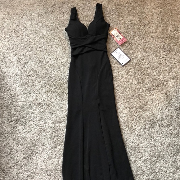 *SOLD* NWT Emerald Sundae Black Formal Slitted Dress - Picture 3 of 10